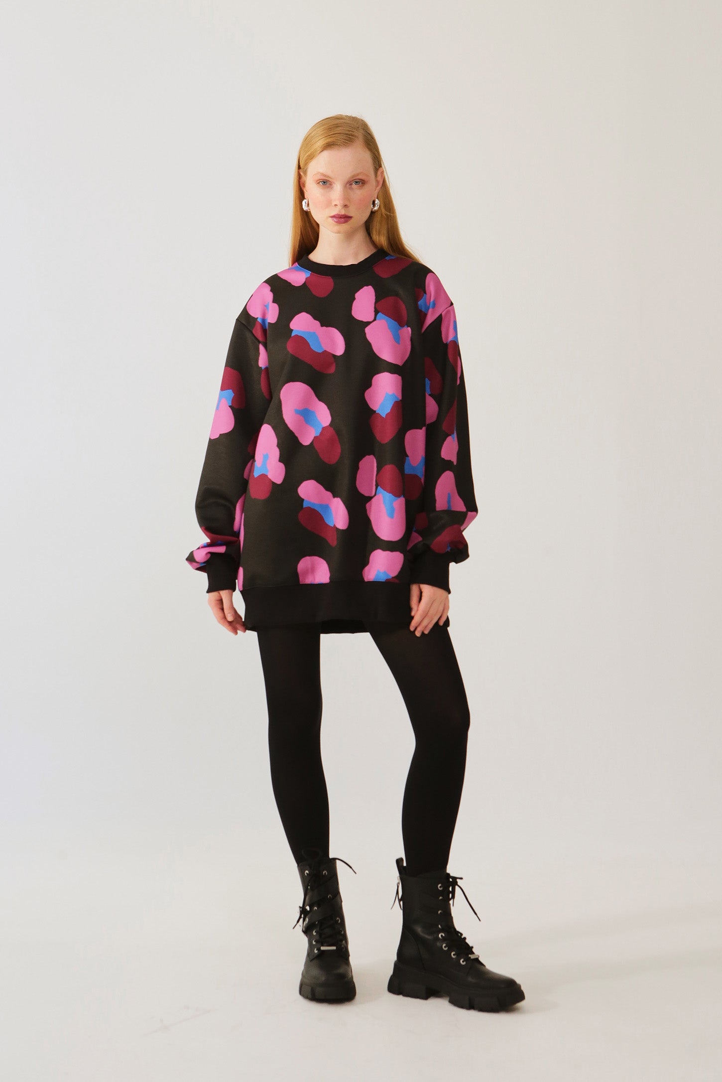 The Oversized Sweatshirt - Black Leopard