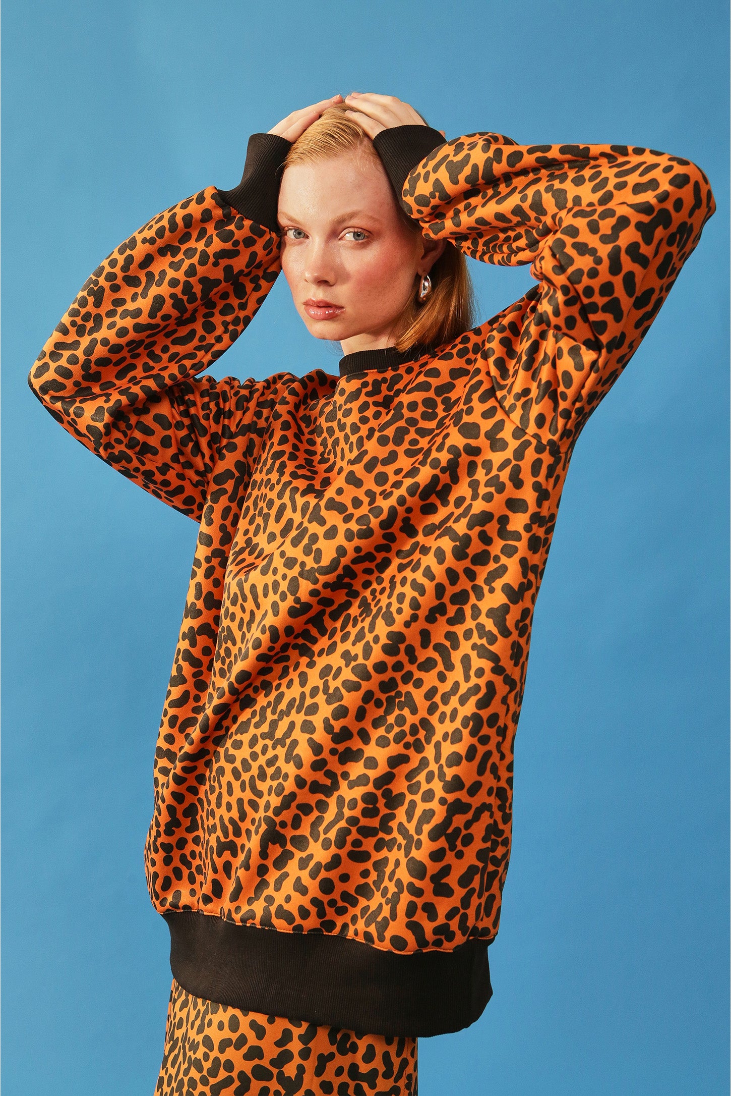 The Oversized Sweatshirt - Leopard