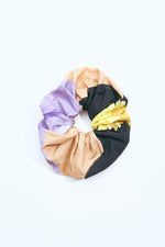 Load image into Gallery viewer, The Scrunchie – Atelier Botanique
