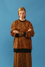 Load image into Gallery viewer, The Oversized Sweatshirt - Leopard
